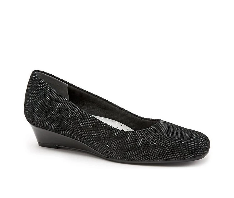 Women's Trotters Lauren Wedges