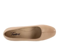 Women's Trotters Doris Pumps
