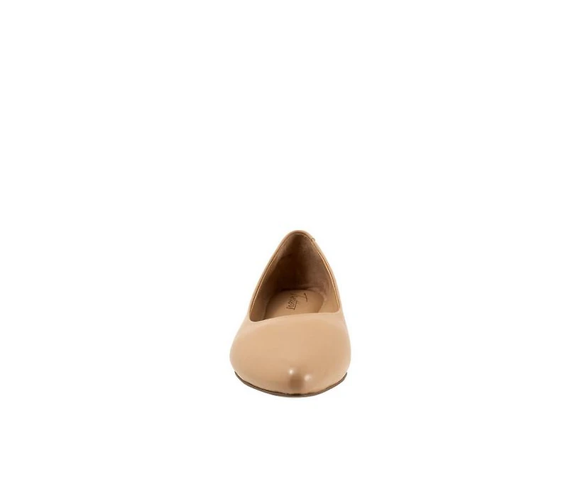 Women's Trotters Estee Flats