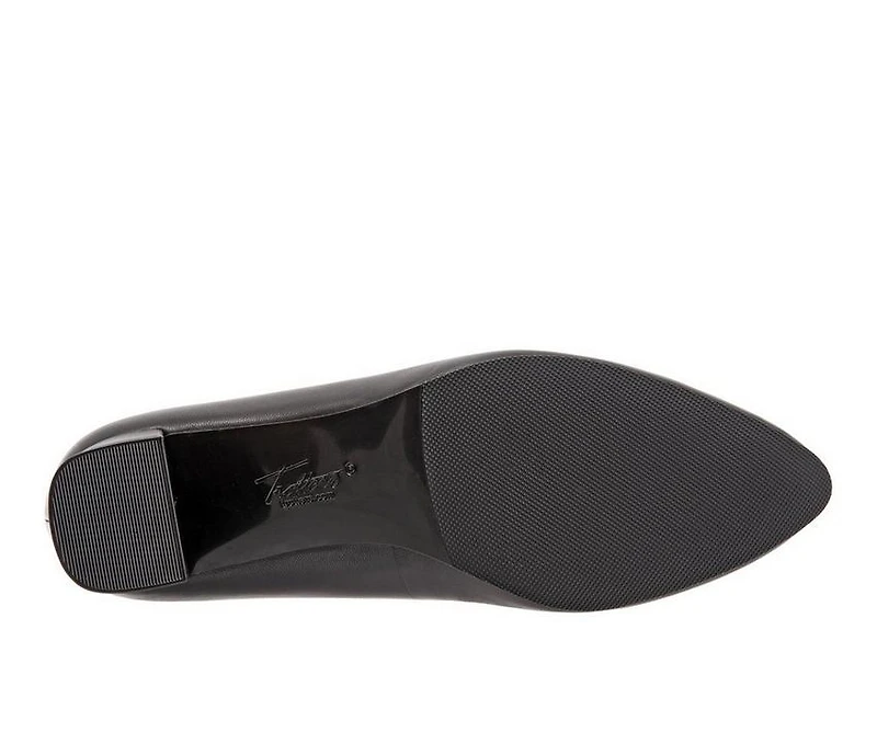 Women's Trotters Kari Pumps