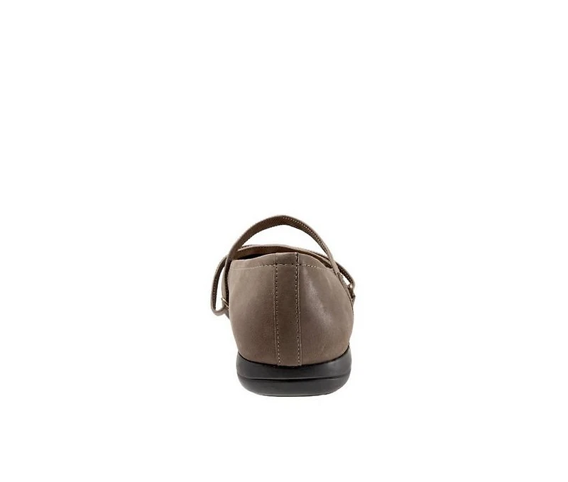 Women's Trotters Della Flats