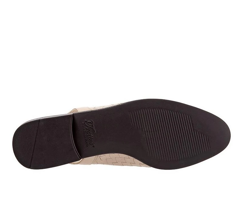 Women's Trotters Lena Flats