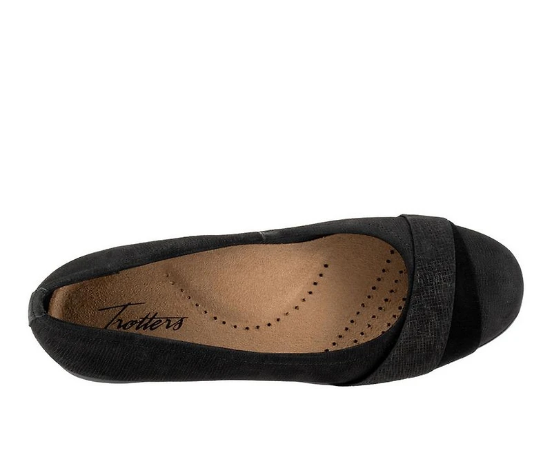 Women's Trotters Danni Flats