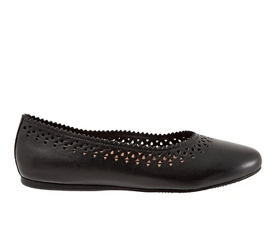 Women's Softwalk Selma Flats