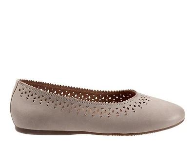 Women's Softwalk Selma Flats