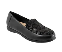 Women's Trotters Deanna Loafers