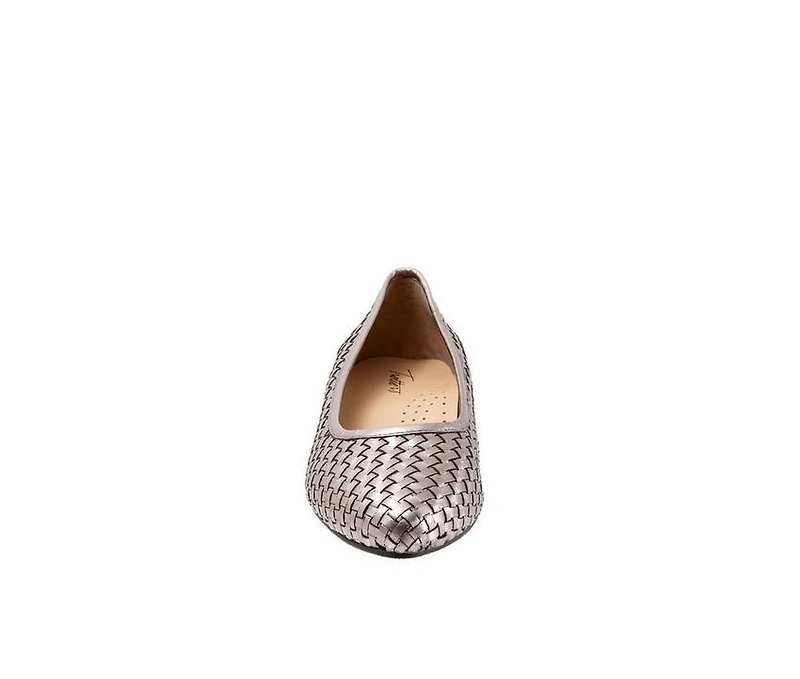Women's Trotters Jade Pumps