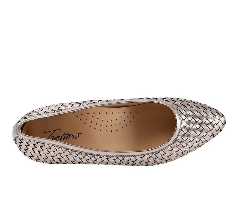Women's Trotters Jade Pumps