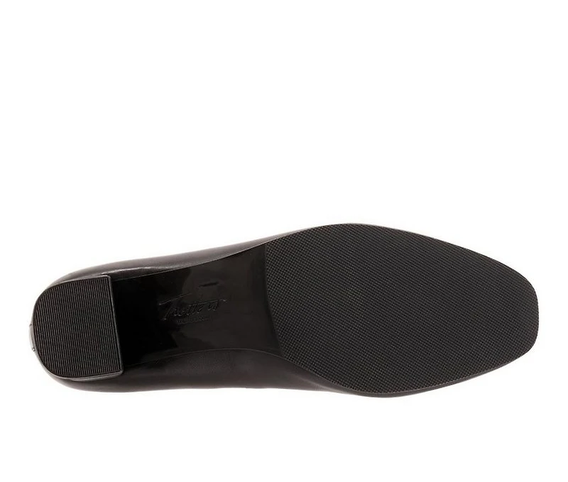 Women's Trotters Daria Block Heel Pumps