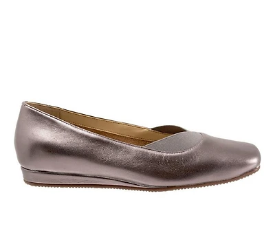 Women's Softwalk Viana Flats