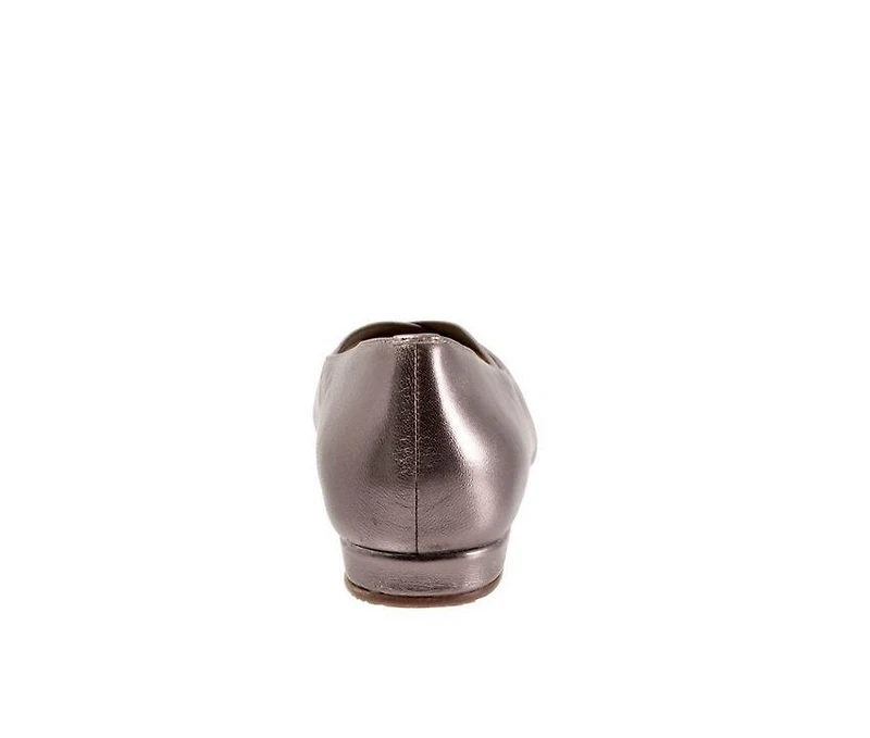 Women's Softwalk Viana Flats