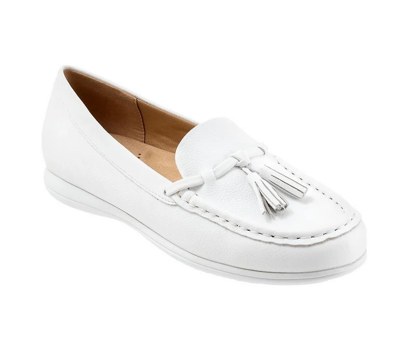 Women's Trotters Dawson Moccasin Loafers
