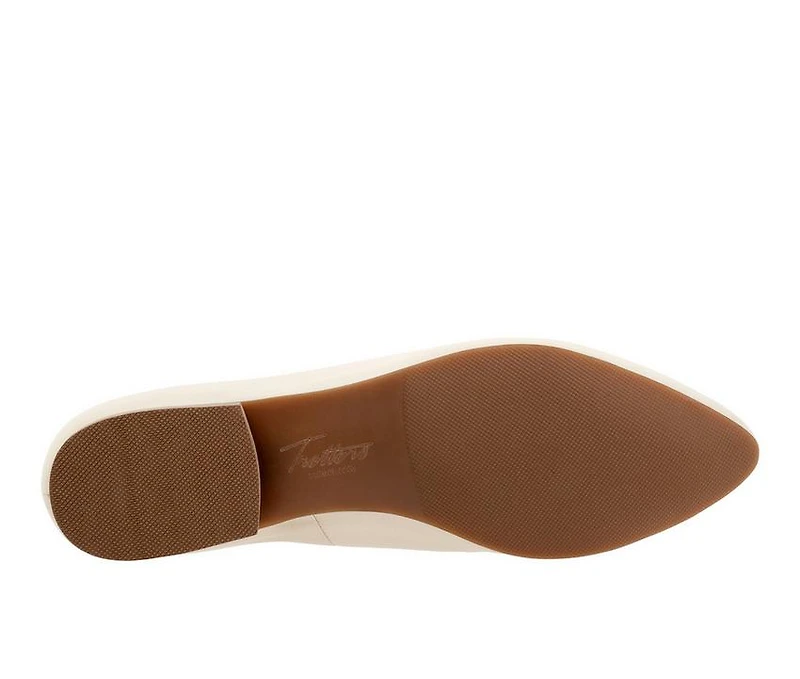 Women's Trotters Hannah Flats