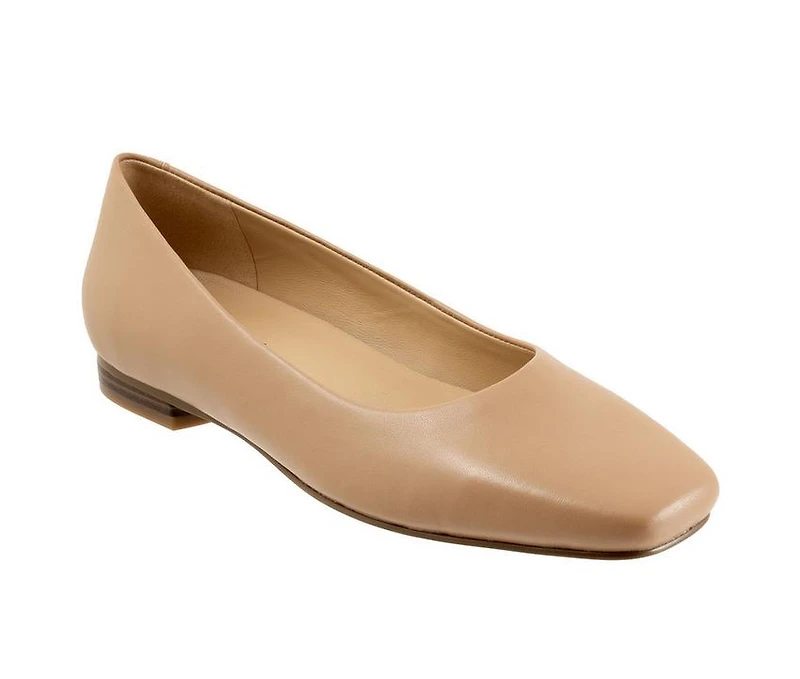 Women's Trotters Honor Flats