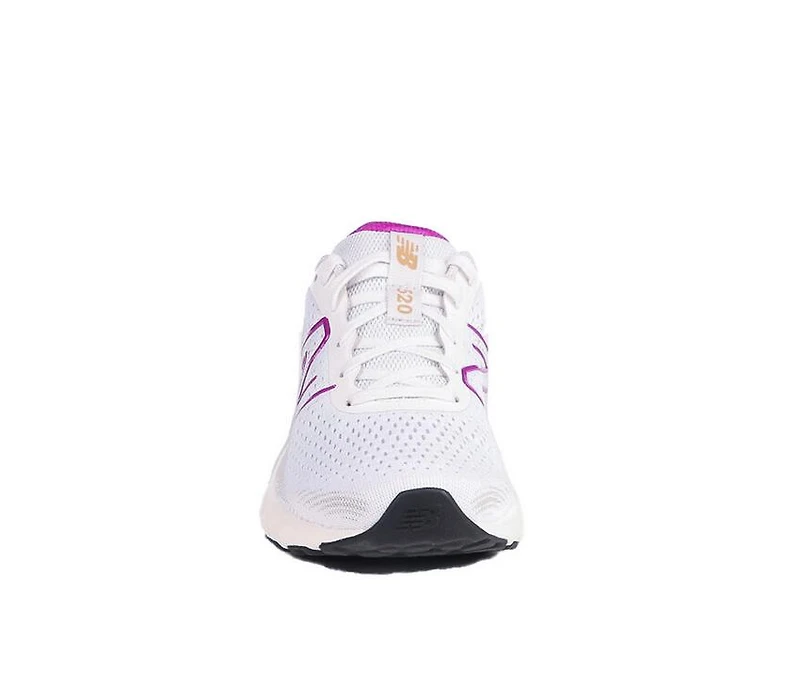 Women's New Balance W520V8 Running Shoes