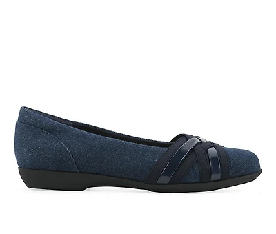 Women's Cliffs by White Mountain Chic Flats