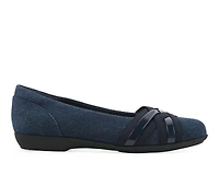 Women's Cliffs by White Mountain Chic Flats