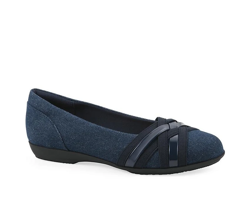 Women's Cliffs by White Mountain Chic Flats