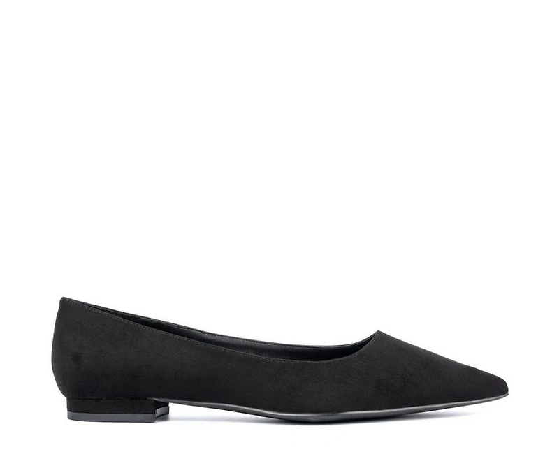 Women's Fashion to Figure Bailey Wide Width Flats