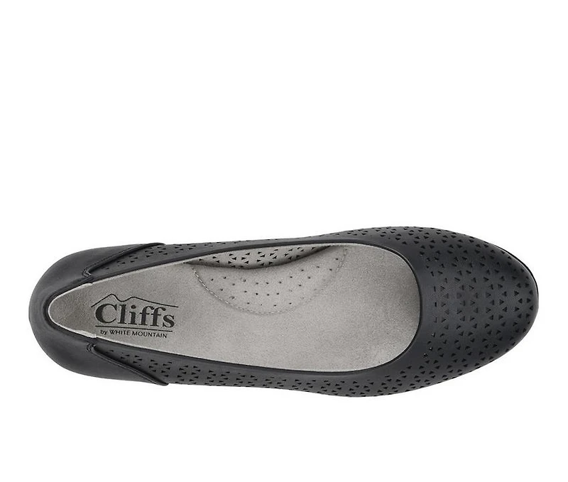 Women's Cliffs by White Mountain Cindy Flats
