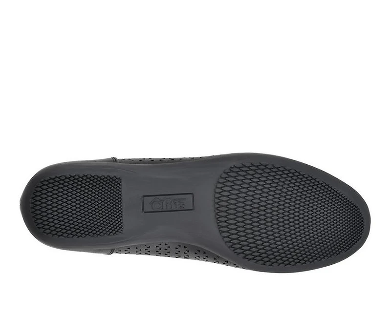 Women's Cliffs by White Mountain Cindy Flats