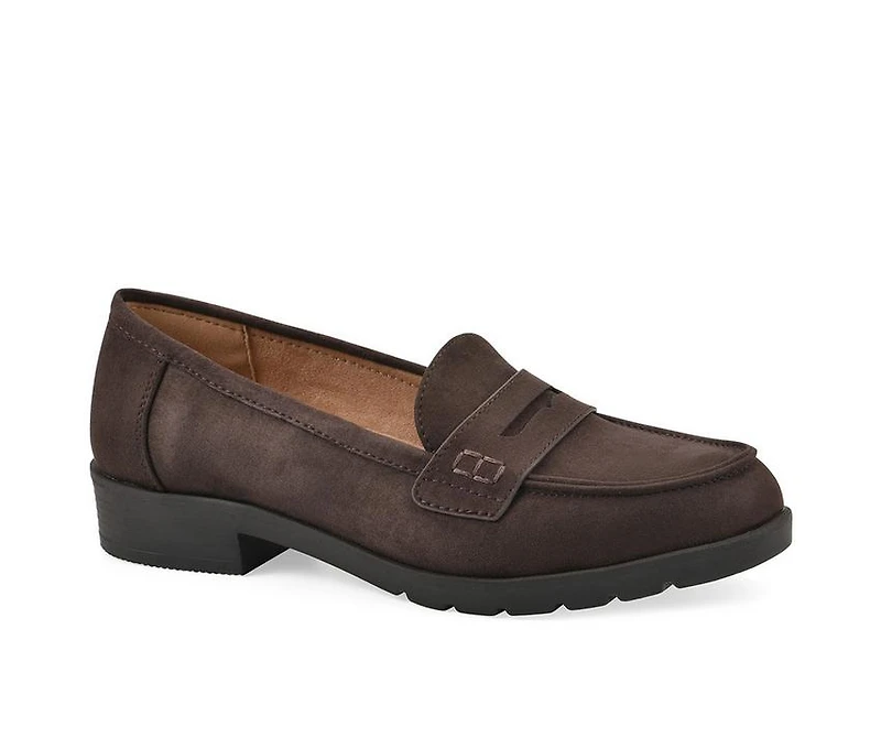 Women's Cliffs by White Mountain Galah Loafers