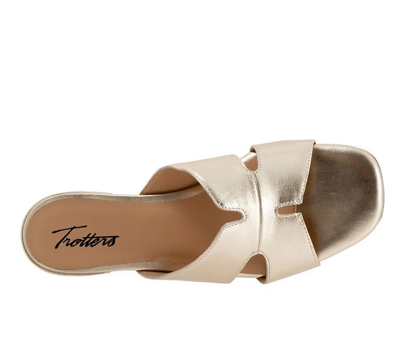 Women's Trotters Nell Sandals
