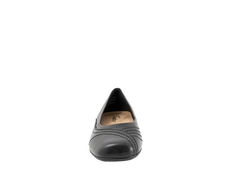 Women's Trotters Sasha Flats