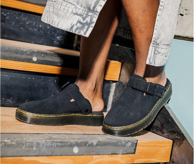 Women's Dr. Martens Carlson Clogs