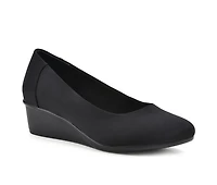 Women's Cliffs by White Mountain Boldness Wedge Pumps
