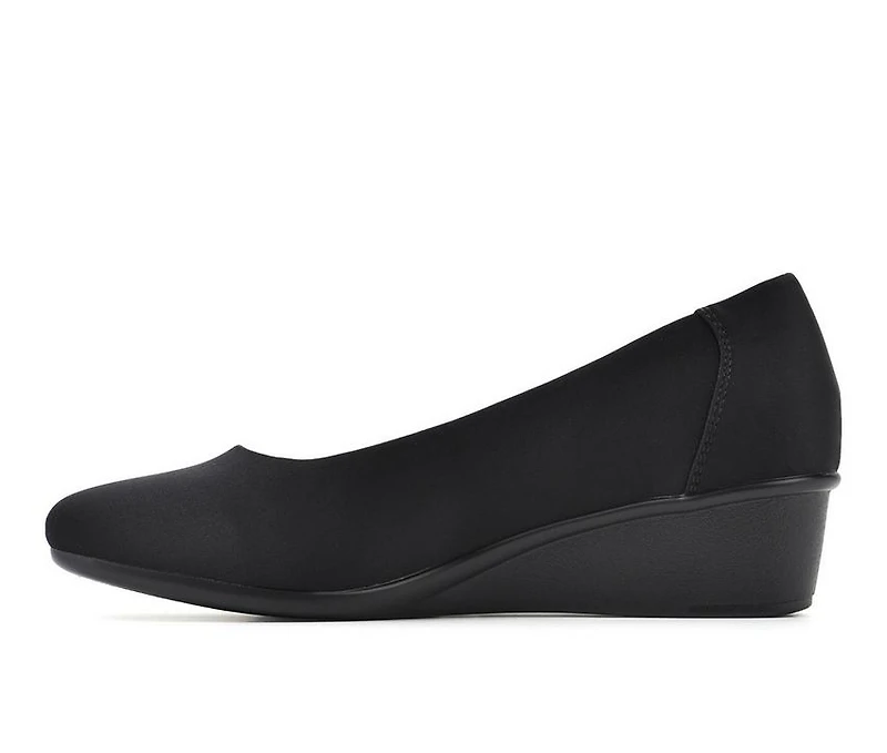 Women's Cliffs by White Mountain Boldness Wedge Pumps