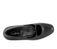 Women's Trotters Demi Pumps