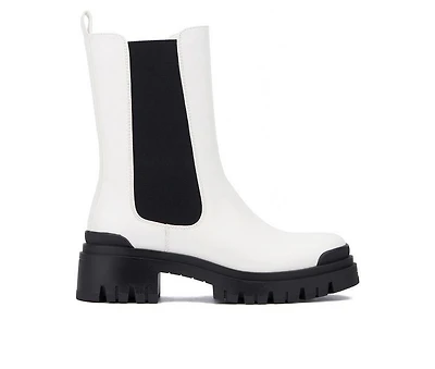 Women's New York and Company Lola Chelsea Boots