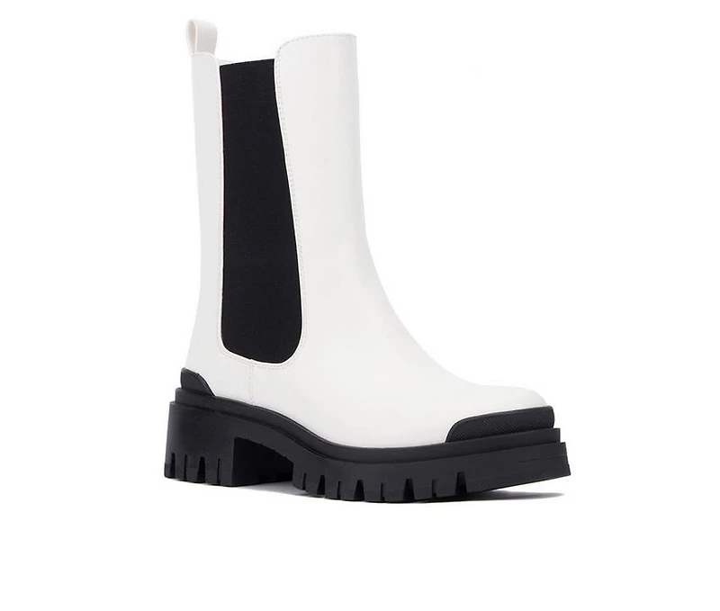 Women's New York and Company Lola Chelsea Boots
