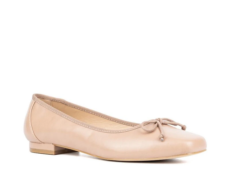 Women's Fashion to Figure Fawn Ballet Wide Width Flats