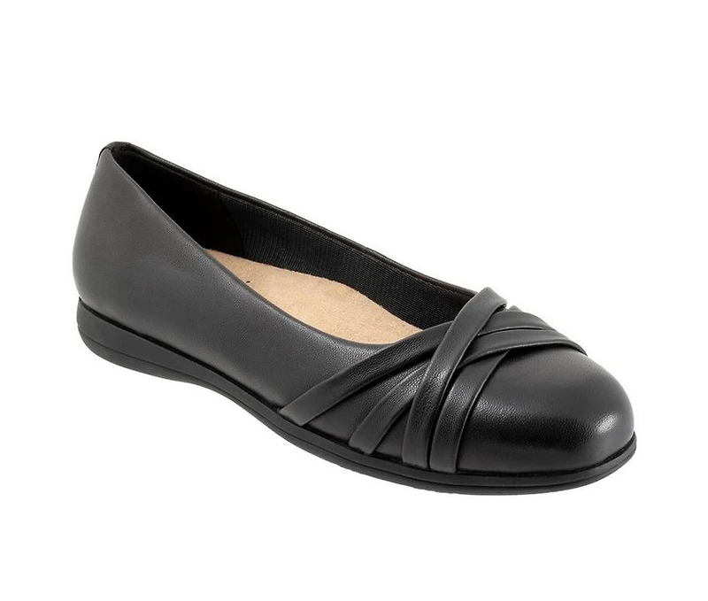 Women's Trotters Daphne Flats