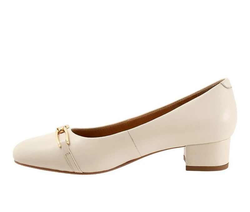 Women's Trotters Dakota Pumps