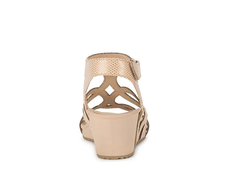 Women's Baretraps Raeanne Wedge Sandals