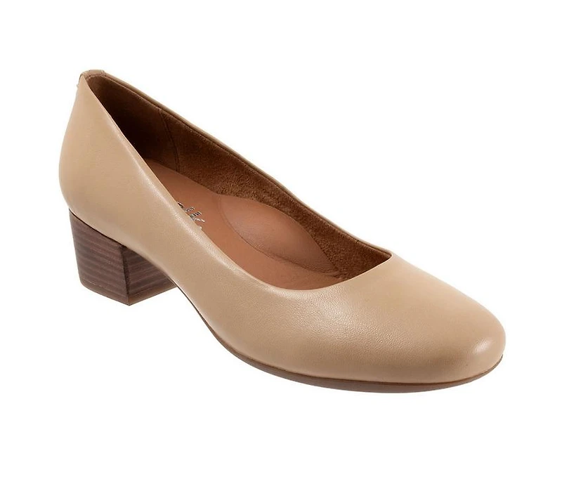 Women's Softwalk Lynn Pumps