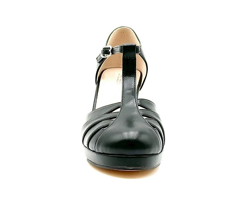 Women's Chelsea Crew Francine Pumps