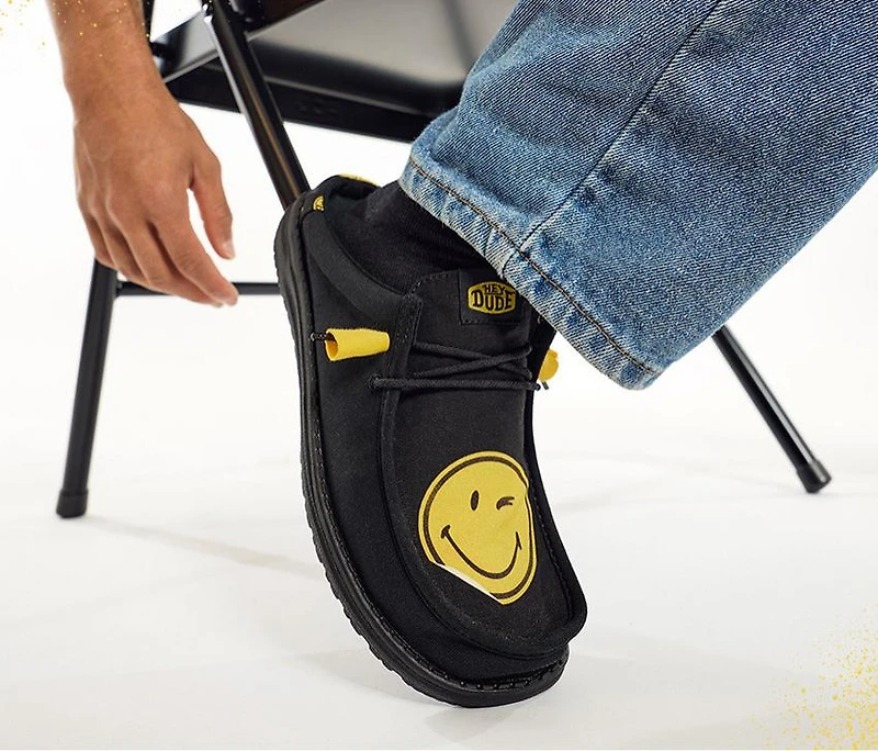 Men's HEYDUDE Wally Slip Smiley Casual Shoes