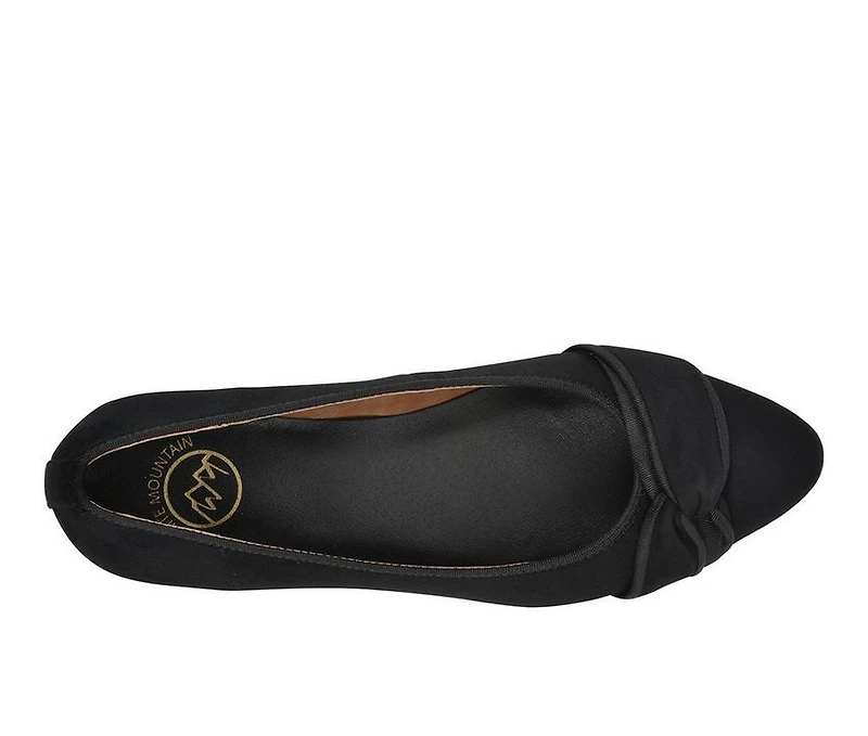 Women's White Mountain Bordeaux Pumps