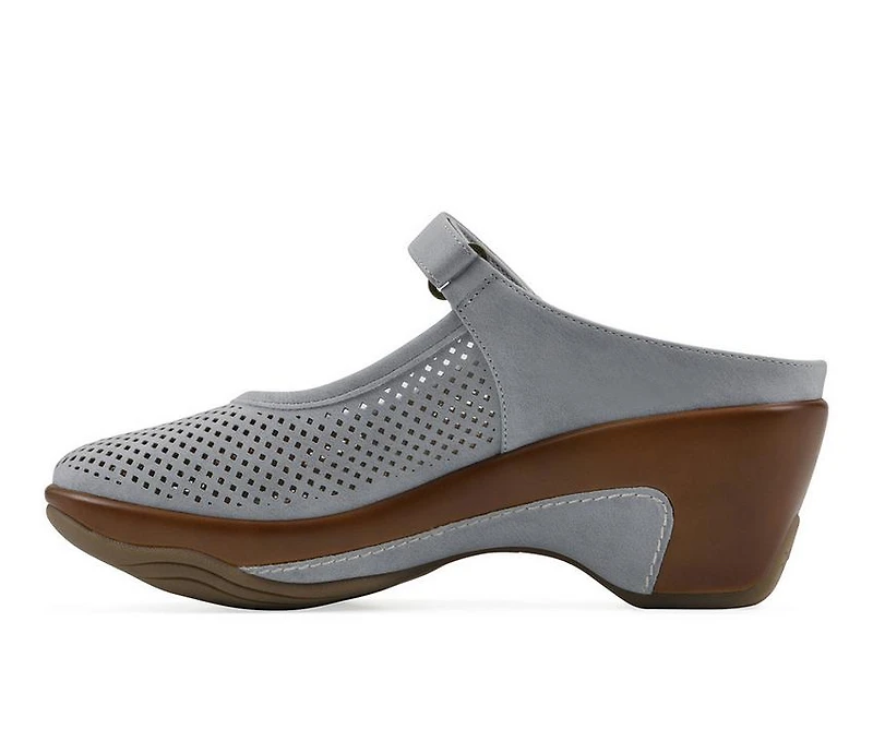 Women's White Mountain Vinto2 Clogs