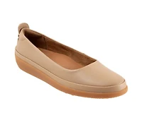 Women's Softwalk Disa Flats
