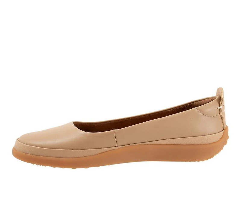 Women's Softwalk Disa Flats