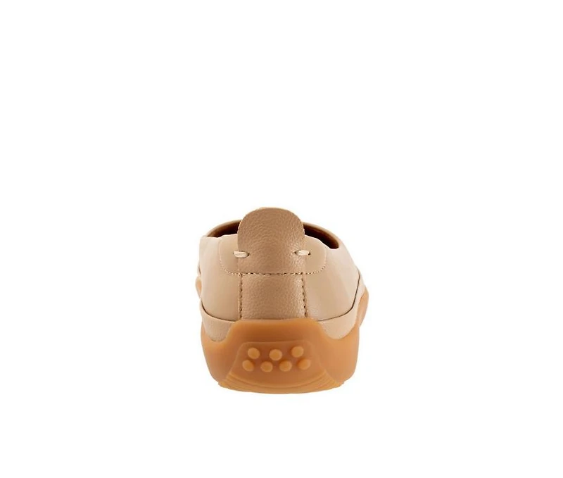 Women's Softwalk Disa Flats