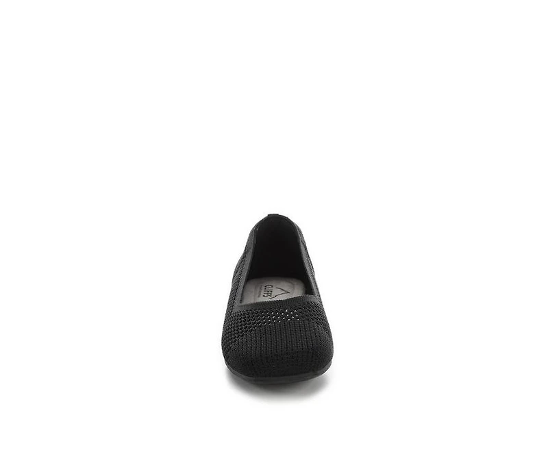 Women's Cliffs by White Mountain Beslee Flats