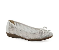 Women's Cliffs by White Mountain Carlicia Flats