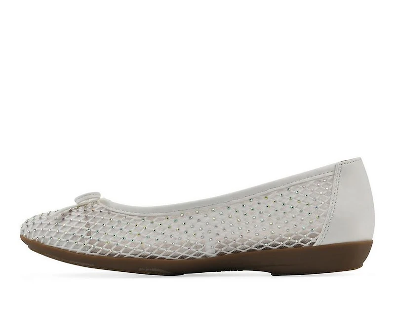 Women's Cliffs by White Mountain Carlicia Flats