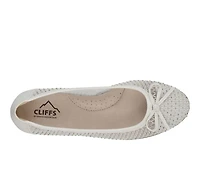 Women's Cliffs by White Mountain Carlicia Flats